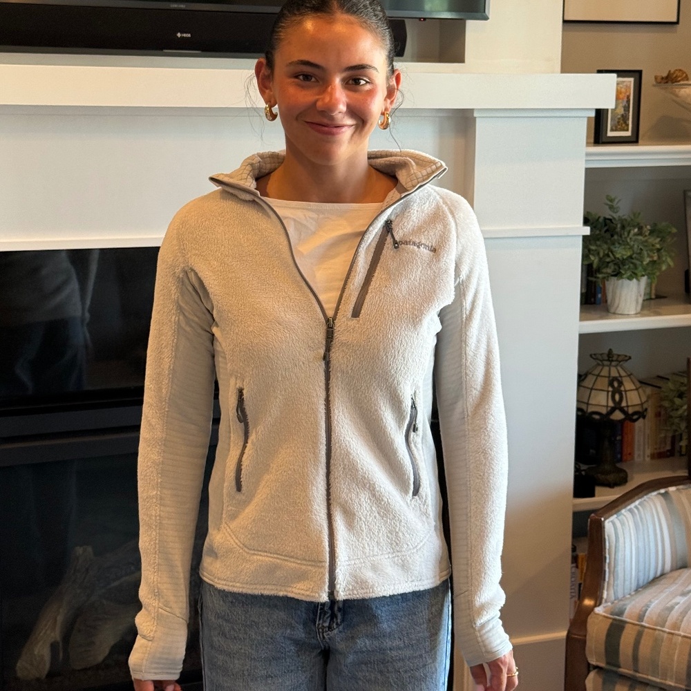 Patagonia full-zip light grey fleece Women's small
